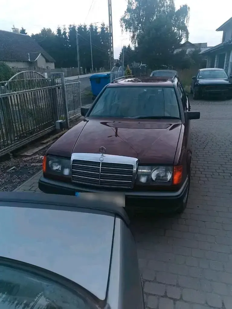 Gebraucht Mercedes 300 150 PS (110 kW) 1985 Kombi