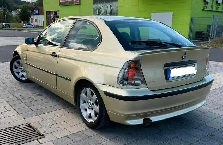 Gebraucht BMW 316 115 PS (84 kW) 2003 Gold Limousine