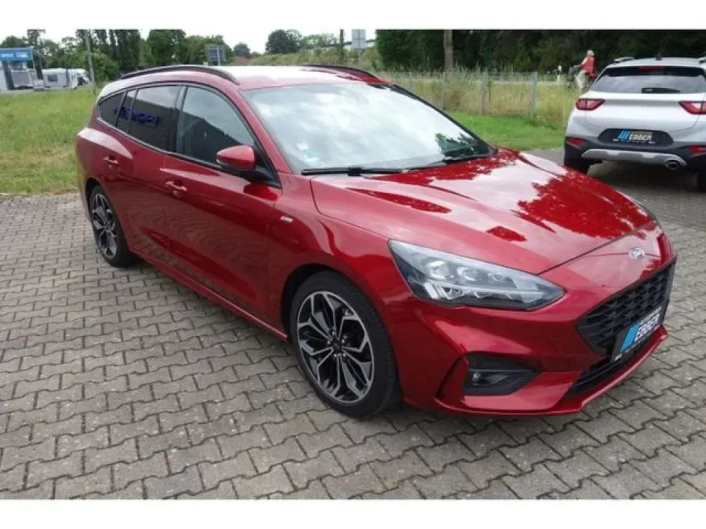 Gebraucht Ford Focus ST-Line 150 PS (110 kW) 2020 Metallic) (rot Kombi