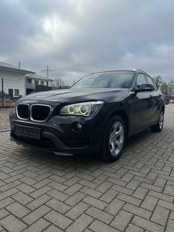 Schwarz Gebraucht 2015 BMW X1 Sport Line SUV | 13.400 € (Fairer Preis) - Bild 1/4