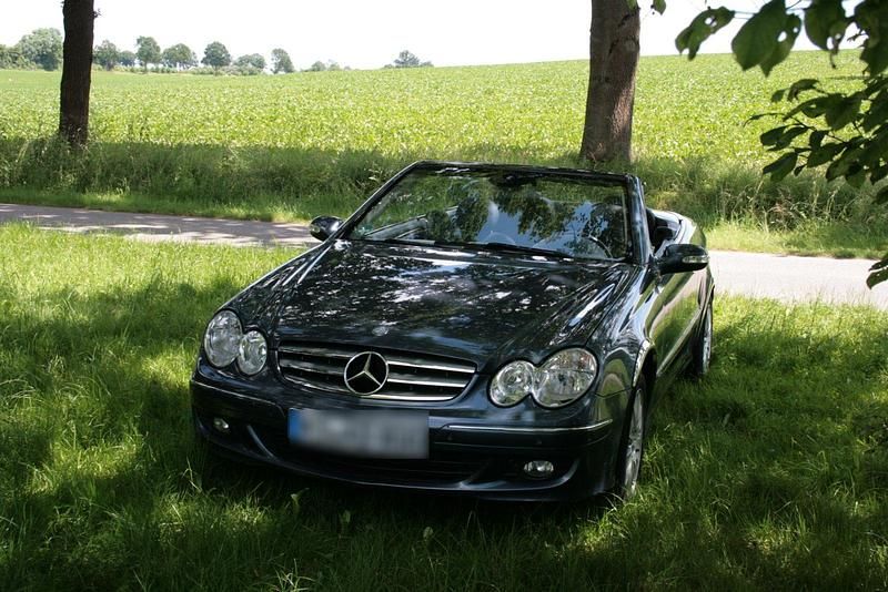 Gebraucht Mercedes CLK200 184 PS (135 kW) 2007 Blau Cabrio