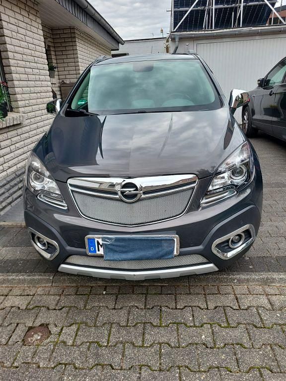 Grau Gebraucht 2016 Opel Mokka SUV | 12.950 € (Etwas zu teuer) - Bild 1/4