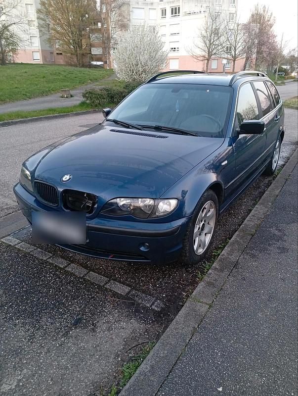 Gebraucht BMW 318 150 PS (110 kW) 2004 Blau Kombi