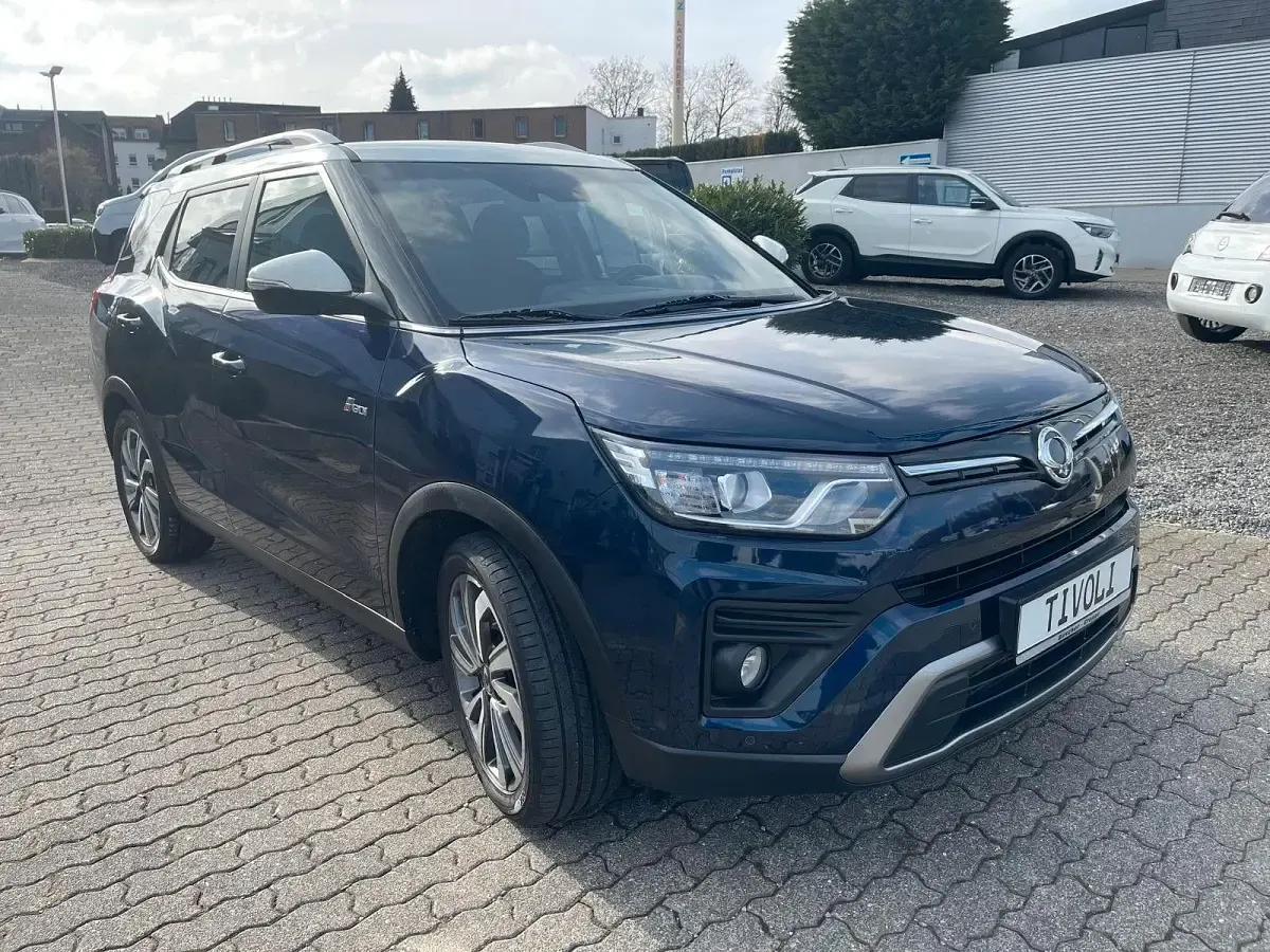 Gebraucht SsangYong Tivoli 163 PS (119 kW) 2022 Blau SUV