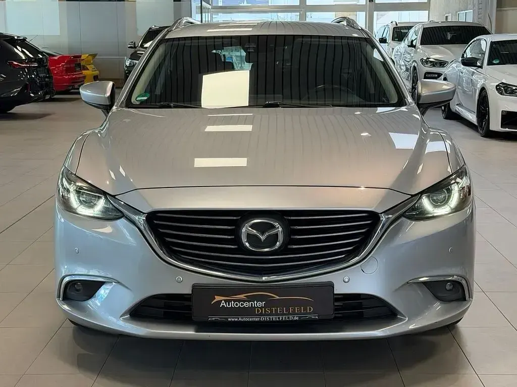 Używany Mazda 6 Exclusive-Line 150 KM (110 kW) 2015 Srebrny Sedan/Limuzyna