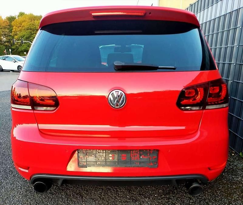 Gebraucht VW Golf VI Edition 211 PS (155 kW) 2009 Rot Kleinwagen