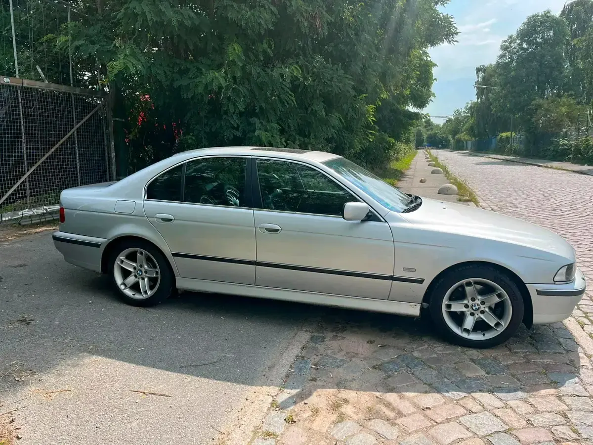 Gebraucht BMW 528 193 PS (141 kW) 1999 Silber Limousine
