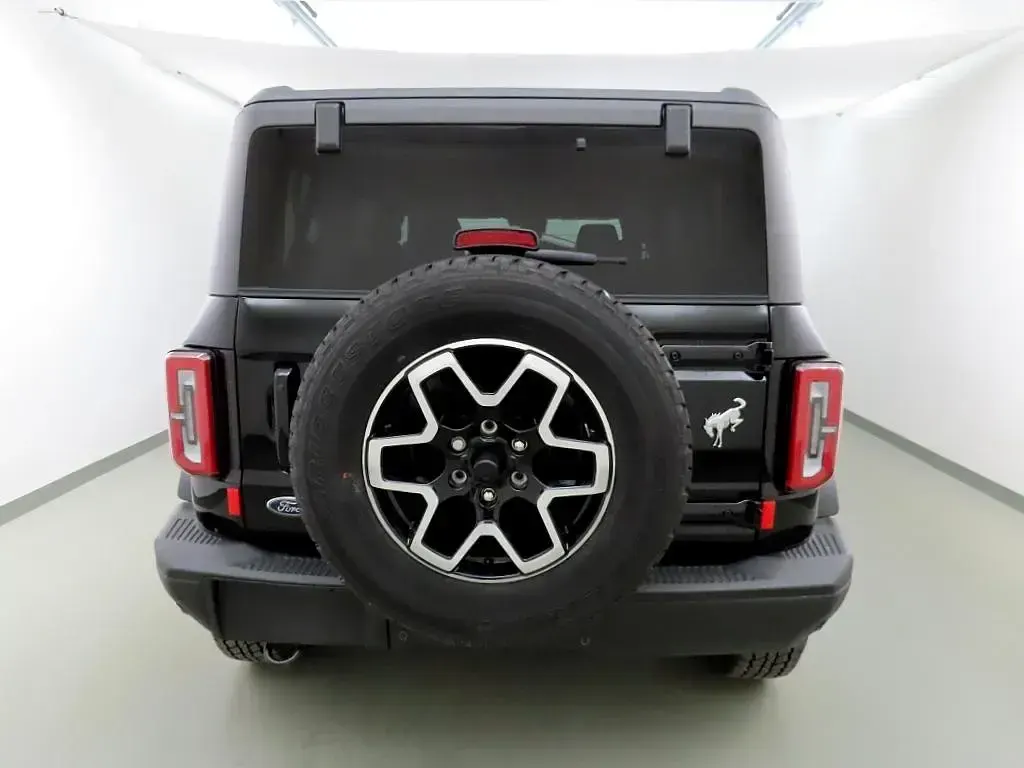 Usata Ford Bronco Outer Banks 2025 Nero SUV