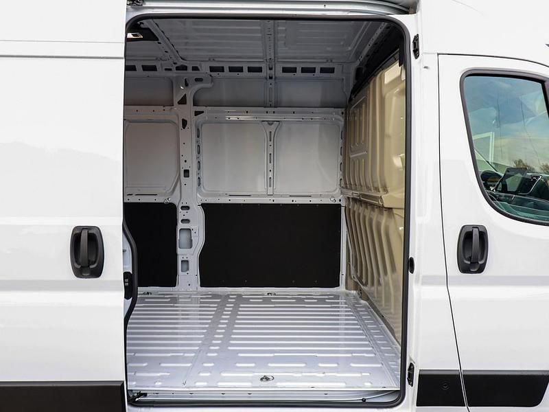 Neu Peugeot Boxer 180 PS (132 kW) 2025 Weiss / kaolin weiss Van