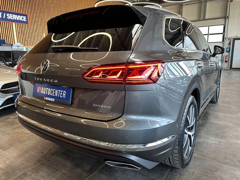 Gebraucht VW Touareg 381 PS (280 kW) 2021 Grau SUV