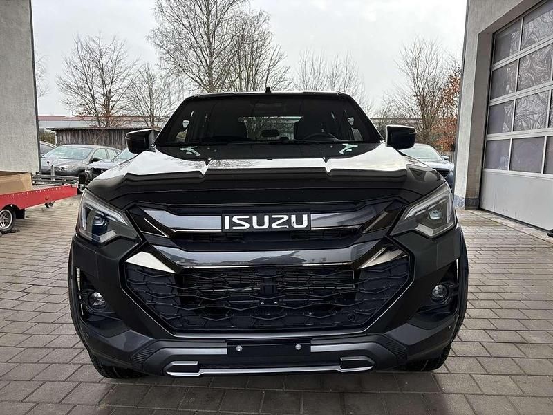 Gebraucht Isuzu D-Max 163 PS (119 kW) 2025 Obsidian gray Pickup