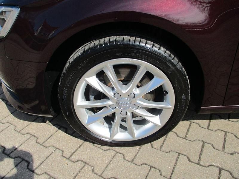 Gebraucht Audi A3 Ambiente 179 PS (131 kW) 2015 Violet Limousine