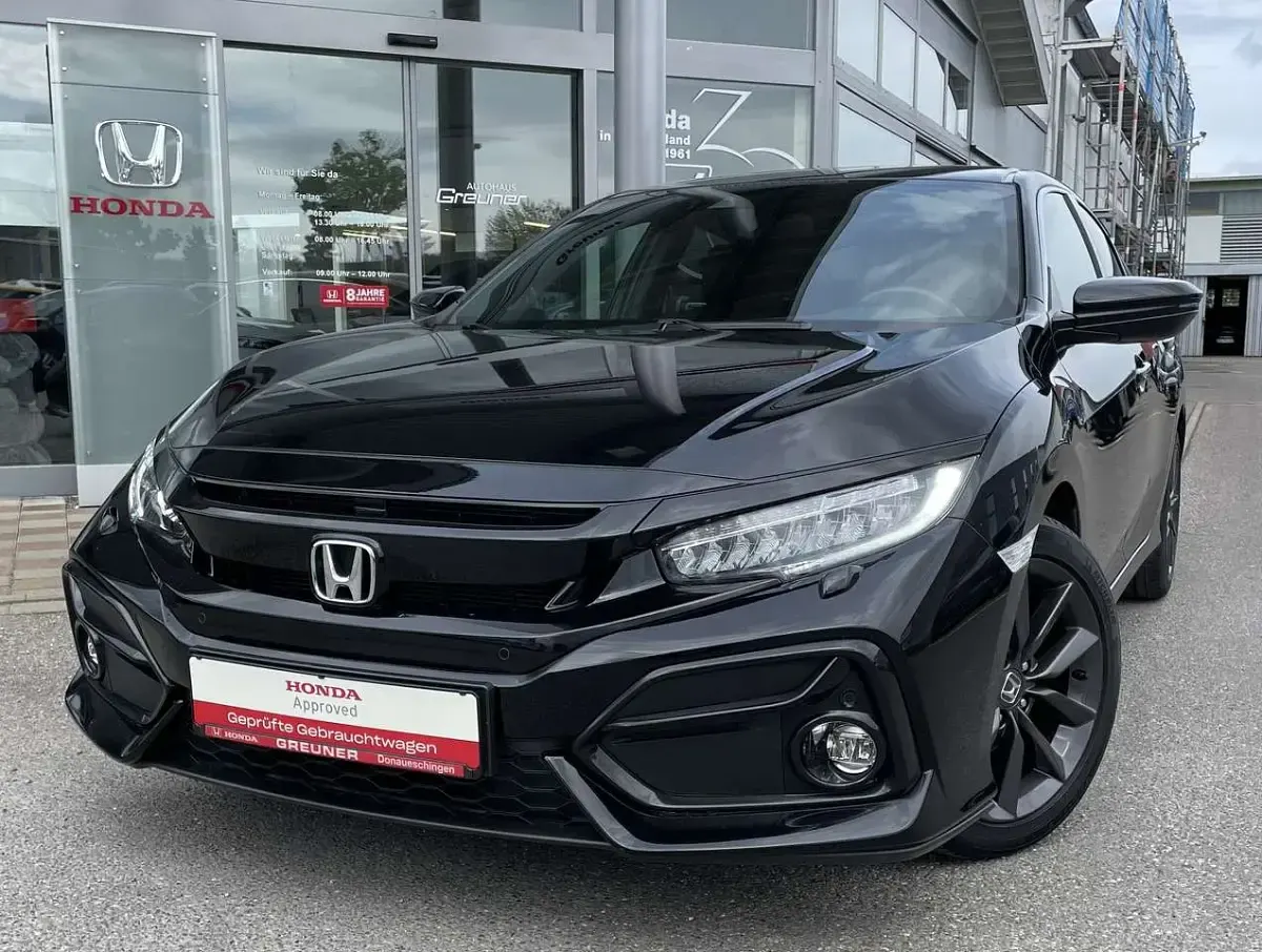 Gebraucht Honda Civic Elegance 126 PS (92 kW) 2022 Crystal black pearl Limousine