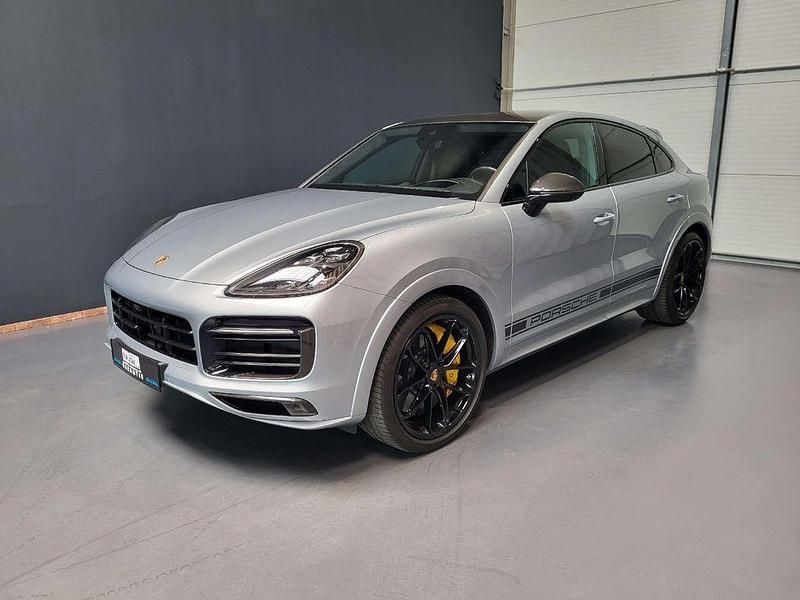 Silber Gebraucht 2021 Porsche Cayenne Coupe GTS Chrono Coupé | 84.950 € - Bild 1/4