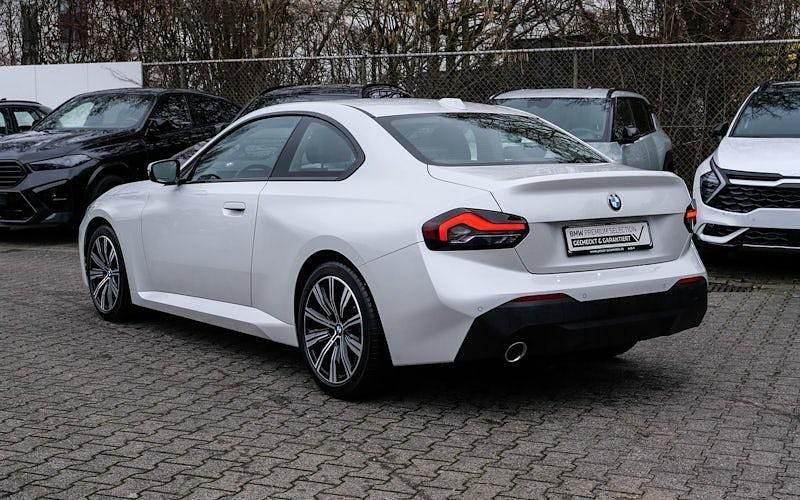 Gebraucht BMW 220 Shadowline 190 PS (139 kW) 2023 Weiß Coupé