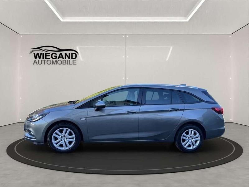 Gebraucht Opel Astra 150 PS (110 kW) 2017 Silber metallic Kombi