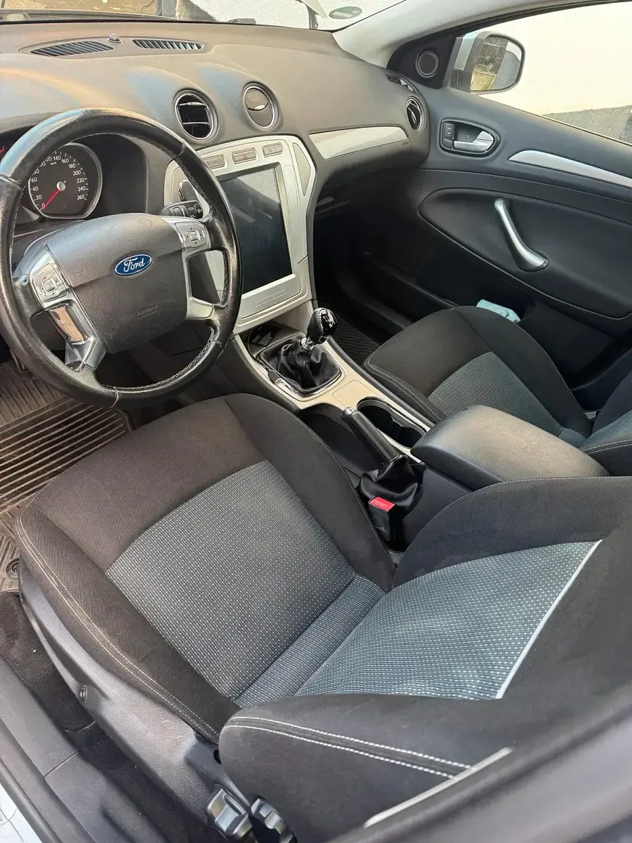 Używany Ford Mondeo 116 KM (85 kW) 2010 Szary Sedan/Limuzyna