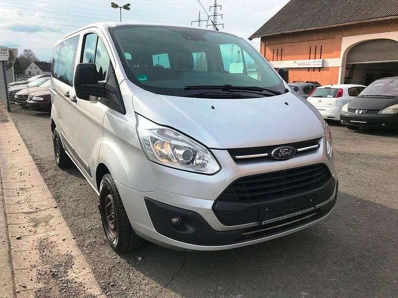 Silber Gebraucht 2017 Ford Transit Trend Kombi | 10.999 € (Guter Preis) - Bild 1/4