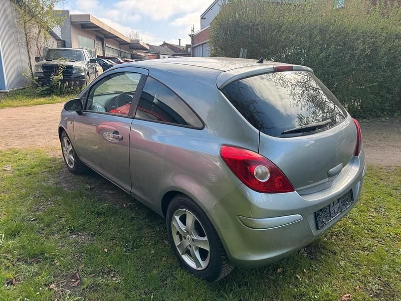 Używany Opel Corsa 75 KM (55 kW) 2010 Szary Hatchback