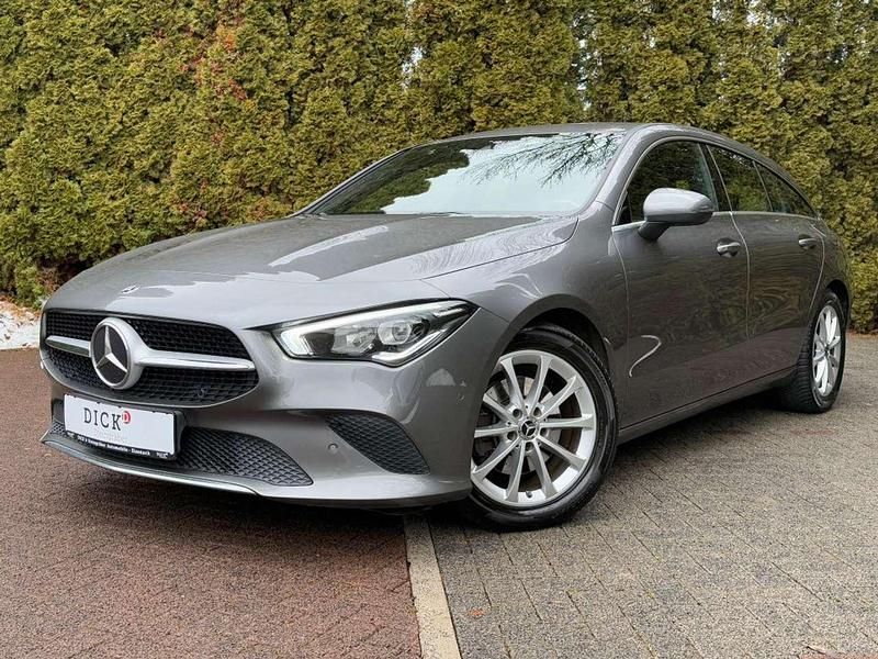 Gebraucht Mercedes CLA200 150 PS (110 kW) 2020 Mountaingrau  met. Kombi