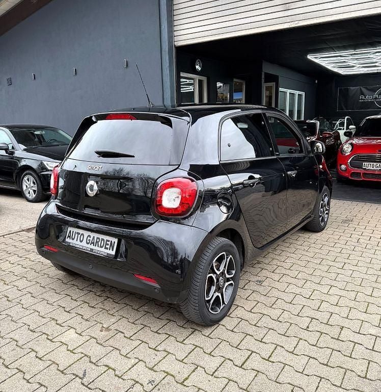 Gebraucht Smart ForFour Basis 90 PS (66 kW) 2016 Schwarz Kleinwagen