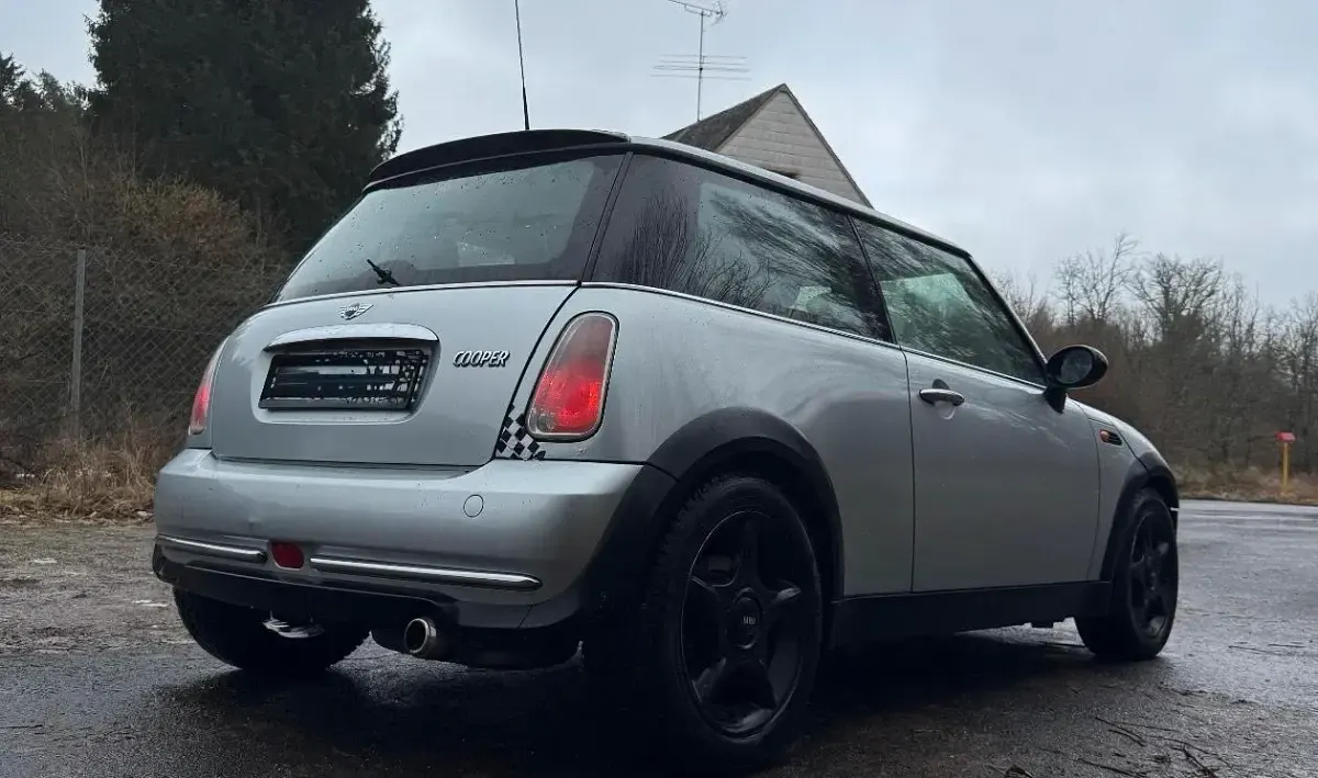 Usata Mini Cooper 120 CV (88 kW) 2004 Argento Utilitaria