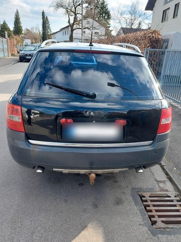Używany Audi A6 Allroad 179 KM (131 kW) 2004 Czarny Kombi