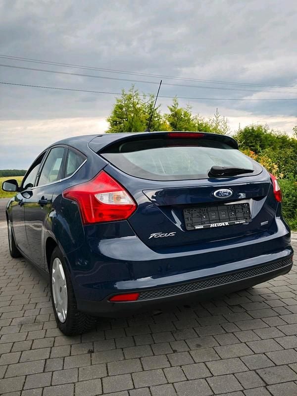 Gebraucht Ford Focus 100 PS (73 kW) 2013 Kleinwagen