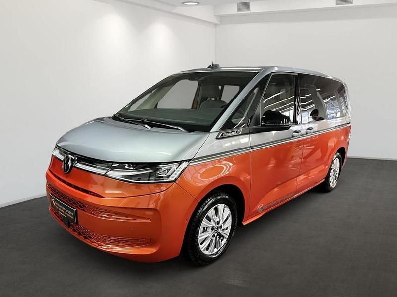 Gebraucht VW Multivan Style 204 PS (150 kW) 2025 (monosilber metallic/ energetic orange metallic) Van