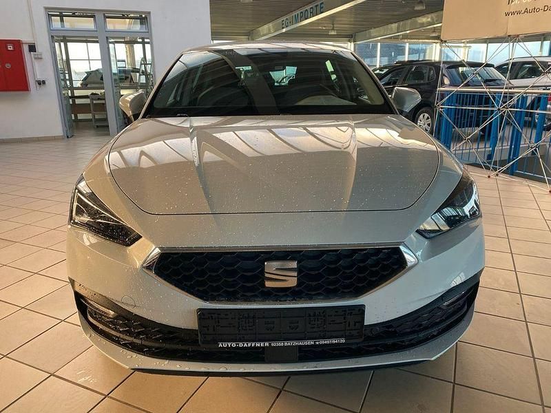 Gebraucht Seat Leon Style 150 PS (110 kW) 2025 Weiß Limousine