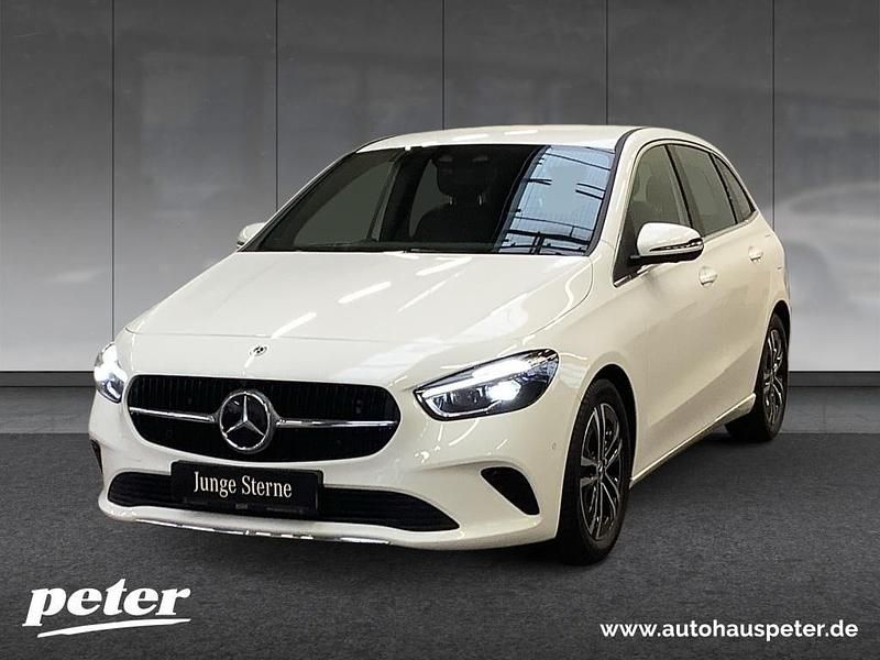Weiß Gebraucht 2023 Mercedes B200 Progressive Van / Kleinbus | 32.310 € (Fairer Preis) - Bild 1/4