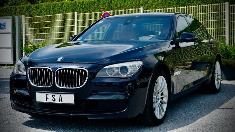 Schwarz Gebraucht 2012 BMW 750 M Sport Limousine | 18.999 € (Superpreis) - Bild 1/4
