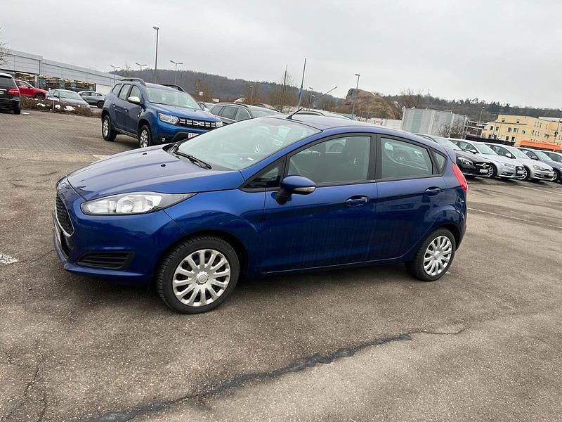 Gebraucht Ford Fiesta Trend 82 PS (60 kW) 2016 Blau Limousine