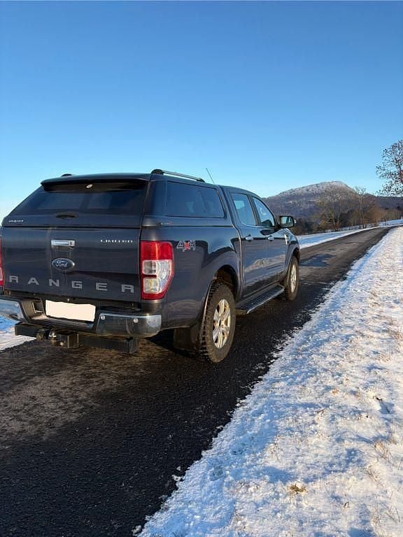Gebraucht Ford Ranger Limited 200 PS (147 kW) 2017 Grau Abholung