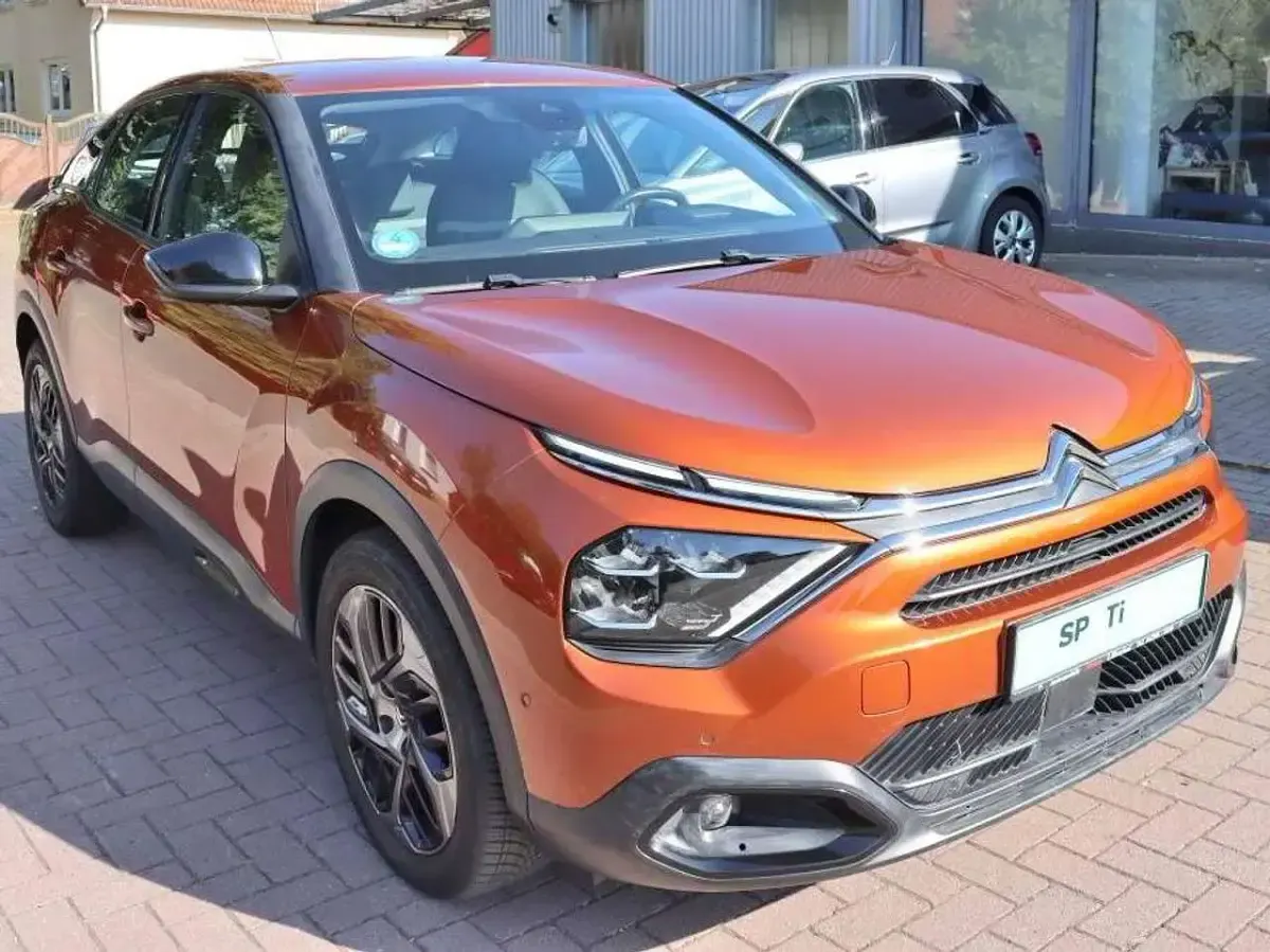 Gebraucht Citroën C4 Feel 131 PS (96 kW) 2022 Karamell braun Limousine