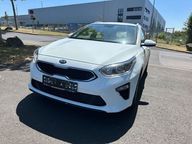 Gebraucht Kia Ceed Sportswagon Vision 136 PS (100 kW) 2019 Weiß Kombi