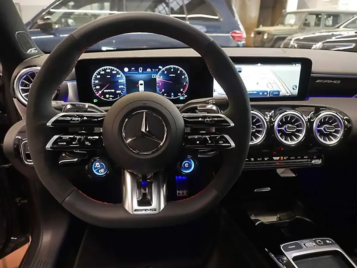 Gebraucht Mercedes A45 AMG AMG 421 PS (309 kW) 2025 Grau Limousine