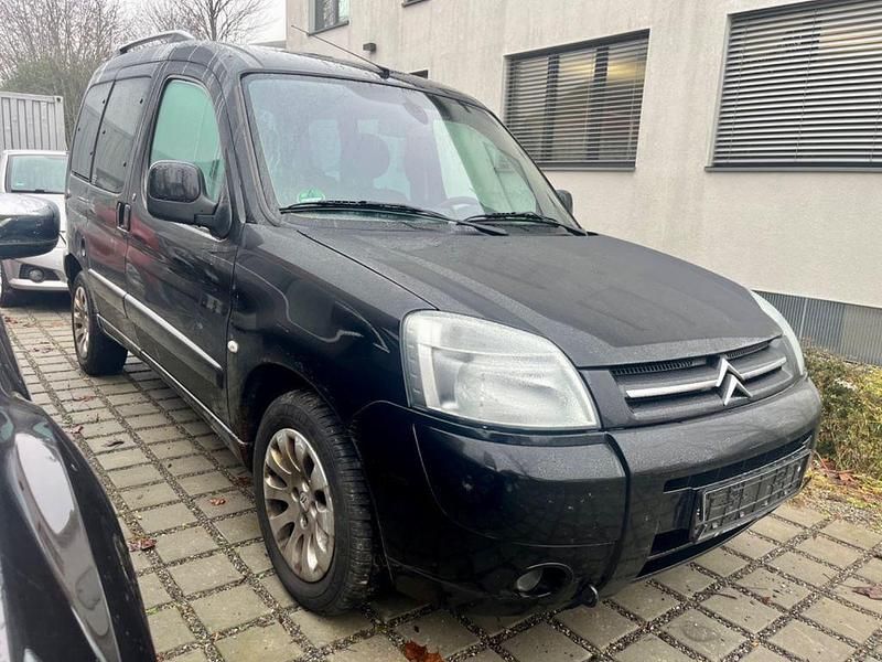 Schwarz Gebraucht 2006 Citroën Berlingo Exclusive Van / Kleinbus | 1.499 € (Guter Preis) - Bild 1/4