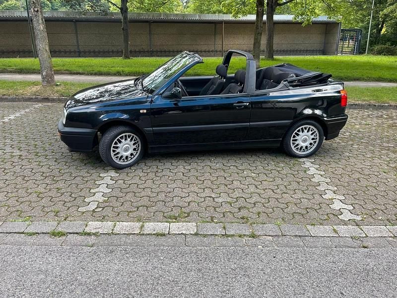 Schwarz Gebraucht 1996 VW Golf Cabriolet Cabrio | 1.800 € (Guter Preis) - Bild 1/4