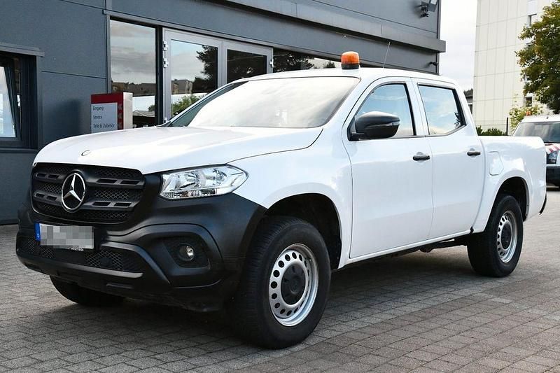 Gebraucht Mercedes X220 163 PS (119 kW) 2019 Weiß Abholung