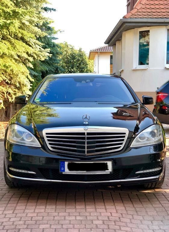 Schwarz Gebraucht 2010 Mercedes S350L Limousine | 13.900 € (Guter Preis) - Bild 1/4