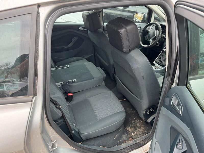 Weiß Gebraucht 2010 Ford C-MAX Van / Kleinbus | 1.899 € (Superpreis) - Bild 1/4