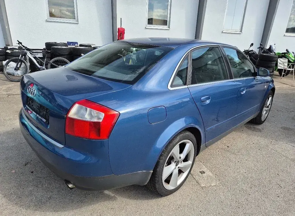 Gebraucht Audi A4 Basis 150 PS (110 kW) 2001 Blau Limousine