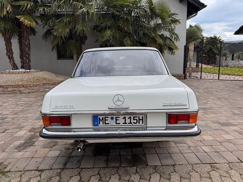 Gebraucht Mercedes W115 54 PS (39 kW) 1970 Weiß Limousine