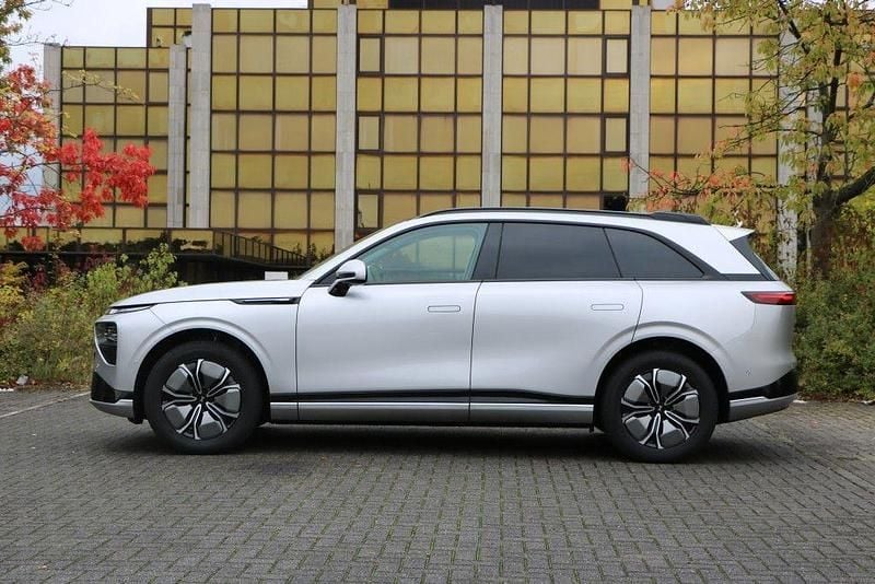 Gebraucht XPENG G9 RWD Standard Range 230 kW (313 PS) 2024 Silver frost SUV