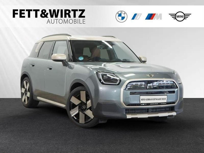 Smokey green Gebraucht 2024 Mini Countryman SUV | 43.500 € - Bild 1/2