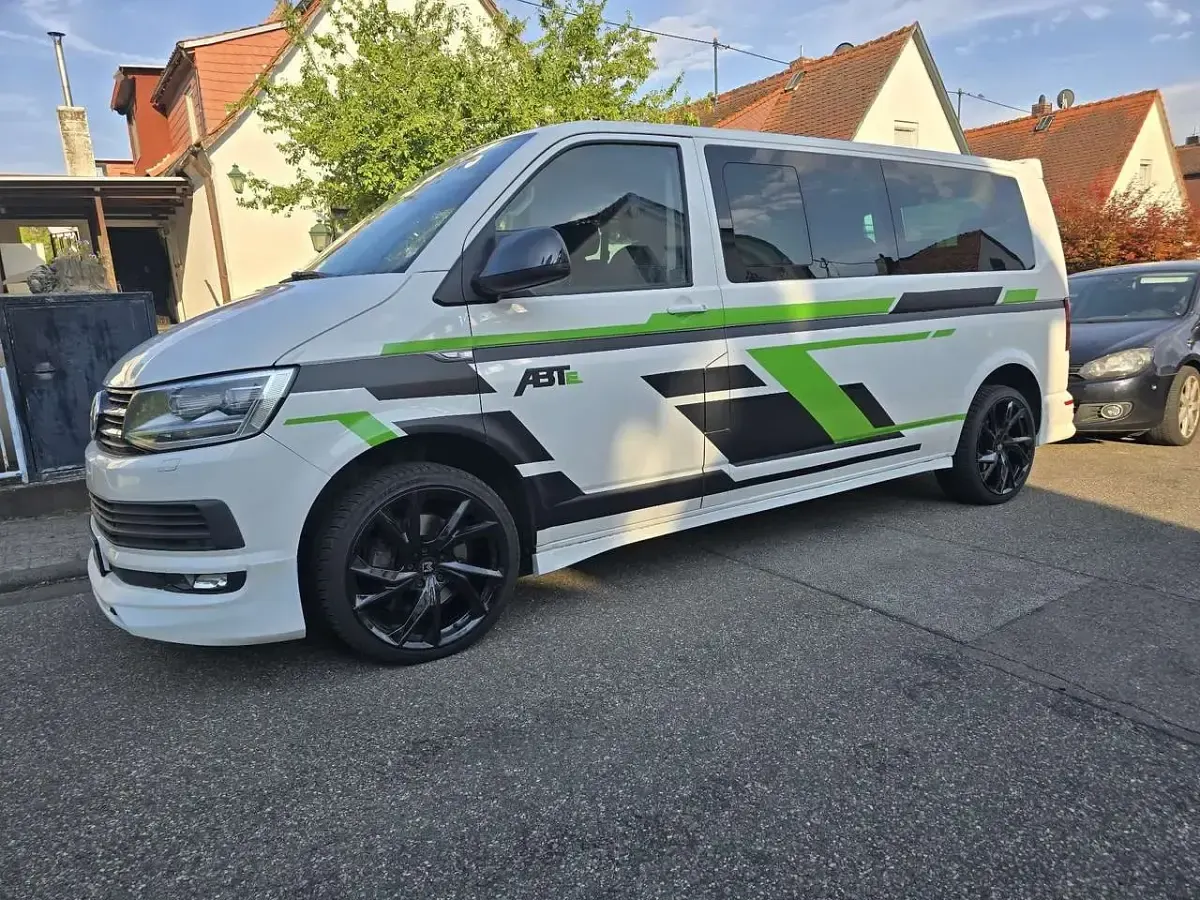 Gebraucht VW Multivan Comfortline 204 PS (150 kW) 2016 Weiß Van / Kleinbus