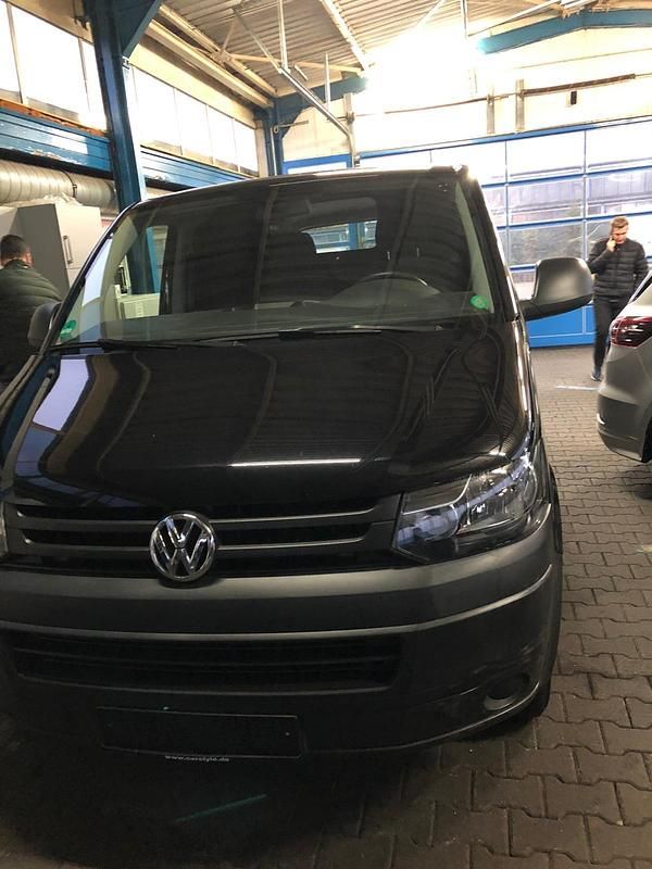Schwarz Gebraucht 2013 VW T5 Van | 9.490 € - Bild 1/4