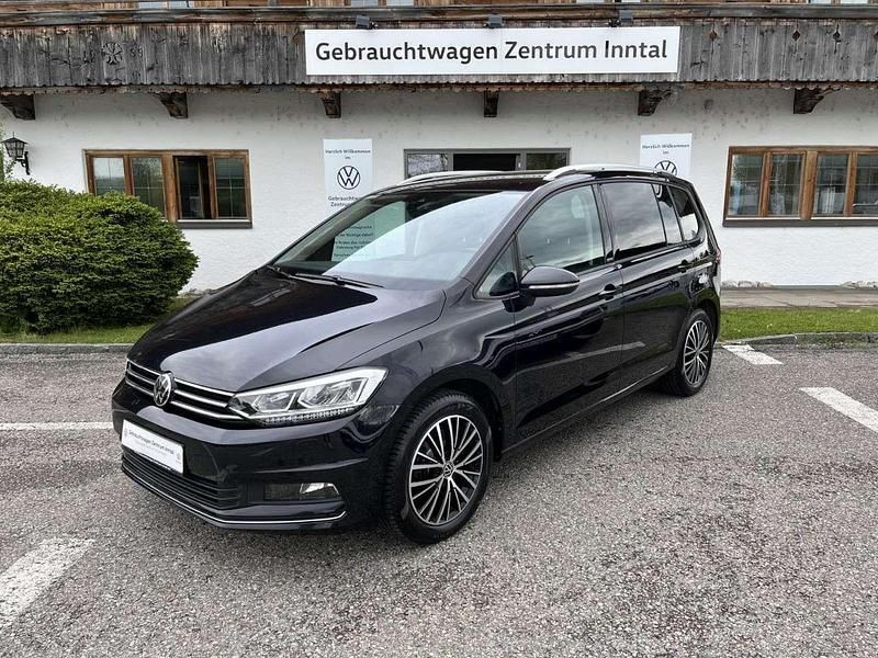 Gebraucht VW Touran Active 150 PS (110 kW) 2022 Schwarz Van / Kleinbus