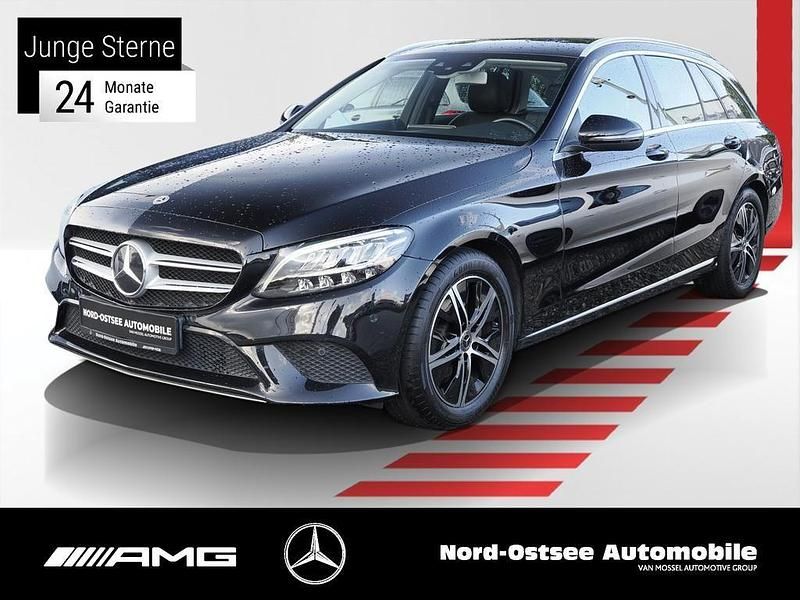 Schwarz Gebraucht 2020 Mercedes C180 Avantgarde Limousine | 22.390 € (Guter Preis) - Bild 1/4